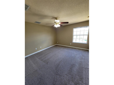This beautiful property features an open floor plan and high - photo 10