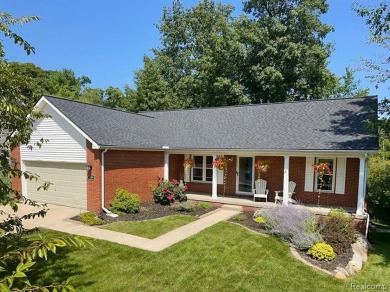 Lake Home Sale Pending in Waterford, Michigan