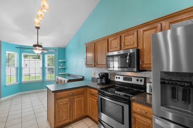 Welcome home to this beautifully maintained 3-bedroom, 2-bath - photo 12