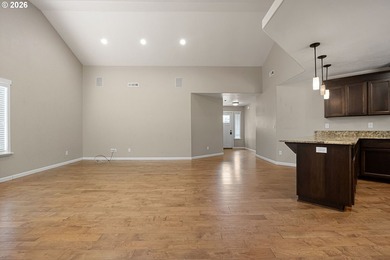 Well maintained and ready to move into. Great location near - photo 6