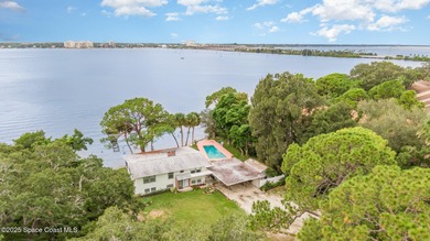 Stunning Indian River estate on coveted South Tropical Trail - photo 1