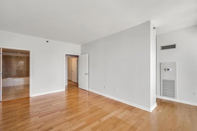 Rarely available high-floor condo at the iconic Joffrey Tower! - photo 11