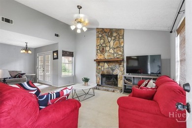 **BACK ON MARKET DUE TO NO FAULT OF THE SELLER** CHARMING RANCH - photo 4