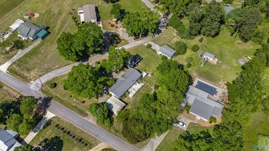 Tucked away near Weiss Lake, this home offers the kind of - photo 32