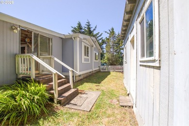 Nestled along the scenic Oregon Coast, this charming 2-bedroom - photo 32