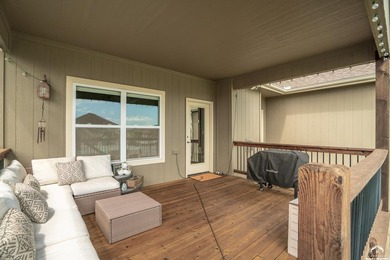 Welcome home to this stunning Kettler-built ranch in desirable - photo 35