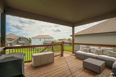Welcome home to this stunning Kettler-built ranch in desirable - photo 36