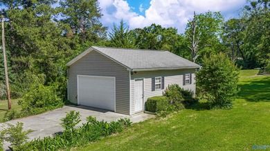 Tucked away near Weiss Lake, this home offers the kind of - photo 36