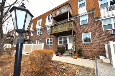 This co-op is an incredible opportunity to create your own home - photo 1