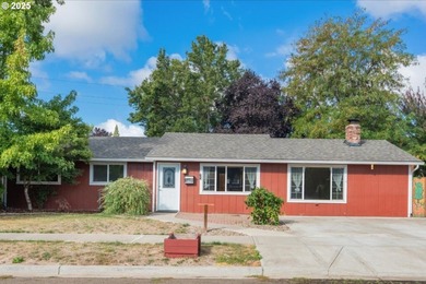 Willamette River - Clackamas County Home For Sale in Newberg Oregon