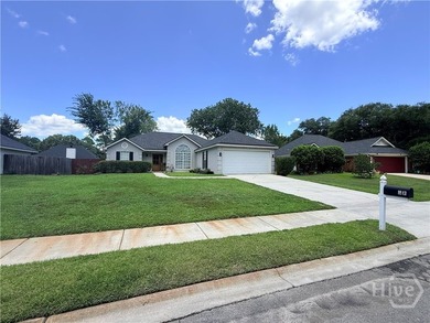 Welcome to 37 Ryan Drive in Sterling Creek, conveniently located - photo 3