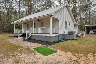 Ever dream of a little white house with a white picket fence on - photo 3