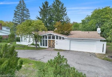 Lake Home For Sale in West Bloomfield, Michigan