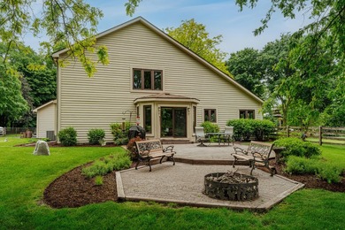 Space, serenity, and sensational design meet at W1818 Lake Rd! - photo 20