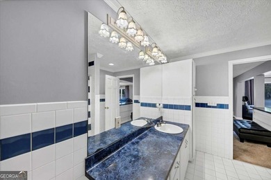 Located in the heart of downtown Acworth, this unique and - photo 31