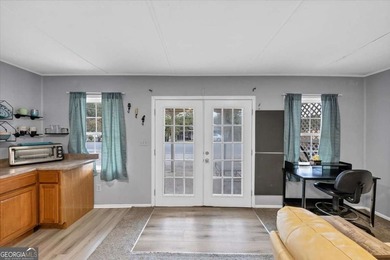 Located in the heart of downtown Acworth, this unique and - photo 44