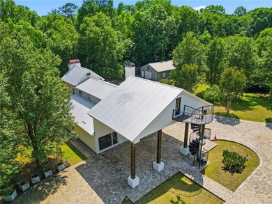 Luxury Estate on 5 Beautiful Acres with Saltwater Pool Welcome - photo 2