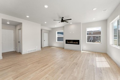 BEST VALUE IN SOUTH UTAH COUNTY for MOVE-IN READY home! This - photo 2