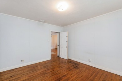 Located in the charming Del Mar historic subdivision you will - photo 27