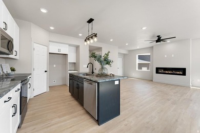 BEST VALUE IN SOUTH UTAH COUNTY for MOVE-IN READY home! This - photo 7