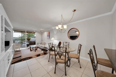 Lake Emerald Condo For Sale in Oakland Park Florida