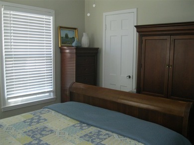 YOU MUST SEE THIS CHARMING HOME! Full of character and decorated - photo 31
