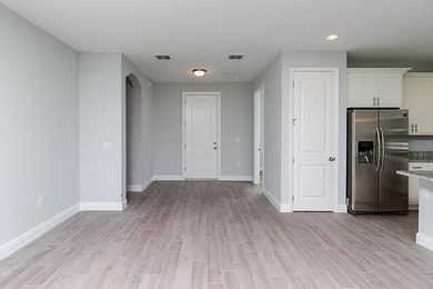 This beautiful 2022 home offers 4 bedrooms, 2 bathrooms, and a - photo 4