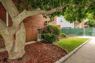 Welcome to 2015 Narragansett Avenue located in the desirable - photo 27
