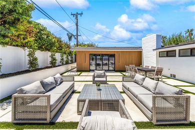 Located in the highly desired community of College Park, this - photo 9