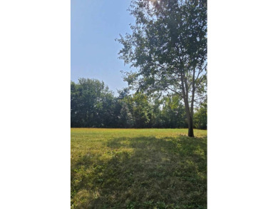 Lake Lot For Sale in Lindenhurst, Illinois