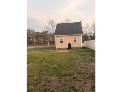 This was completley Remodeled in 2023,from New Roof ,New Siding - photo 12