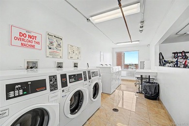 Featuring 660 sq ft of living space, plus a private 55 sq ft - photo 13