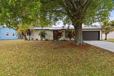 St. Lucie River Home For Sale in Port Saint Lucie Florida