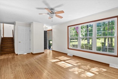 Completely renovated and move-in ready, this beautiful 3-bedroom - photo 2