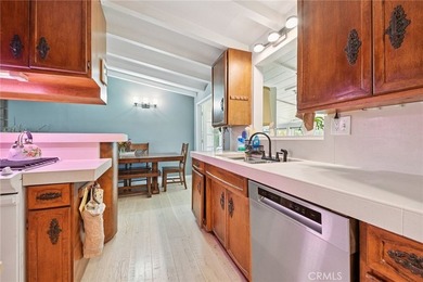 Beautifully maintained 3-bedroom/1.5-bathroom home offering a - photo 10
