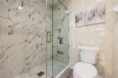 Luxuriously Remodeled Coach Home in Windstar on Naples Bay