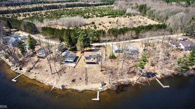 Welcome to this beautiful home on Long Lake, offering a peaceful - photo 35
