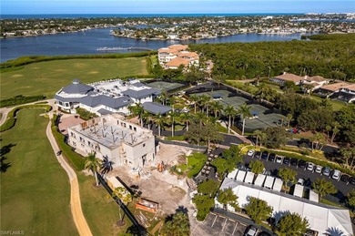 Luxuriously Remodeled Coach Home in Windstar on Naples Bay