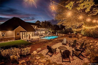 Welcome to this extraordinary Tuscan-inspired estate, gracefully - photo 44
