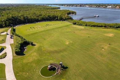 Luxuriously Remodeled Coach Home in Windstar on Naples Bay