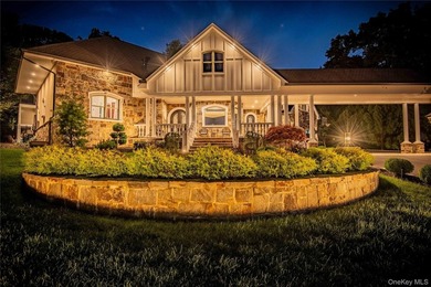 Welcome to this extraordinary Tuscan-inspired estate, gracefully - photo 49