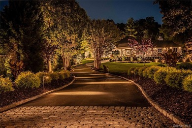 Welcome to this extraordinary Tuscan-inspired estate, gracefully - photo 50