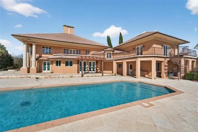Beyond the gates of Casa Bella, a remarkable lakefront estate - photo 6