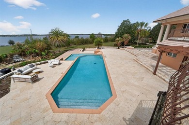 Beyond the gates of Casa Bella, a remarkable lakefront estate - photo 7