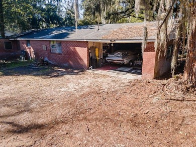 Great investment property! Large .85 Lot. Deep Well. Some - photo 2
