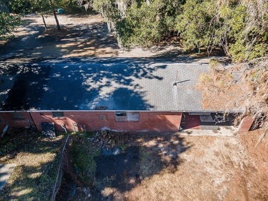 Great investment property! Large .85 Lot. Deep Well. Some - photo 4