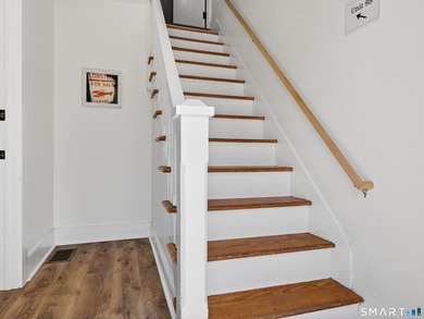 Exceptional opportunity to acquire a thriving six-unit - photo 11