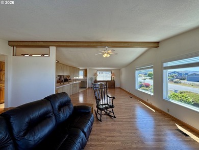 PANORAMIC PACIFIC OCEAN VIEWS! Every day begins with - photo 13