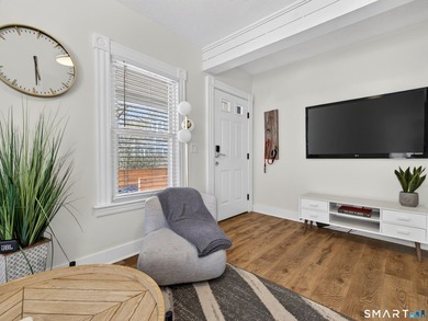 Exceptional opportunity to acquire a thriving six-unit - photo 19