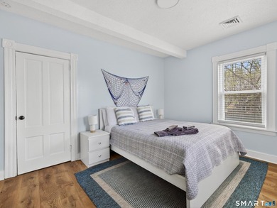 Exceptional opportunity to acquire a thriving six-unit - photo 21